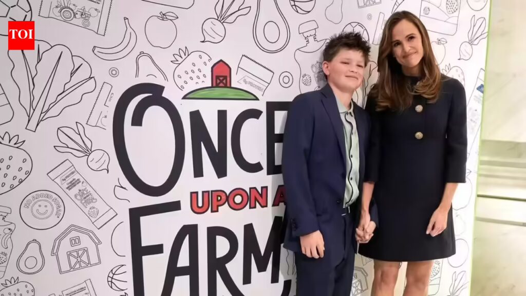 बेन एफ़लेक और जेनिफर गार्नर के बेटे सैमुअल दुर्लभ सार्वजनिक उपस्थिति में नज़र आते हैं 9 बेन एफ़लेक और जेनिफर गार्नर के बेटे सैमुअल दुर्लभ सार्वजनिक उपस्थिति में नज़र आते हैं