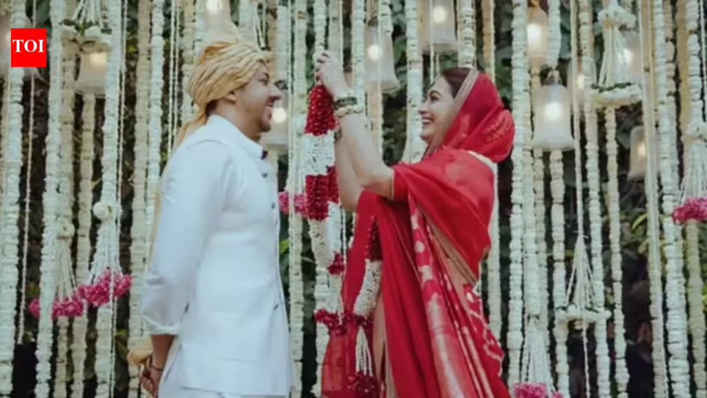 दीया मिर्जा और वैभव रेखी ने मनाई 5वीं सालगिरह; एक्ट्रेस ने शादी की तस्वीरें ऑनलाइन शेयर कीं