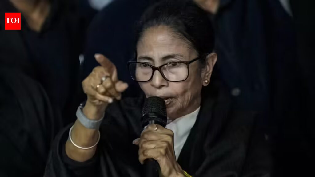 बीजेपी के इशारे पर काम कर रहा ‘तुगलकी आयोग’: ममता ने एसआईआर और चुनाव आयोग पर बोला हमला