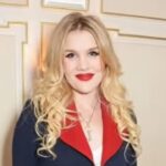 प्रतिक्रिया के बीच नीलम फेनेल ने साहसिक ‘वुथरिंग हाइट्स’ दृष्टिकोण का बचाव किया