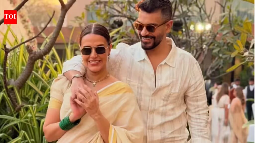 नेहा धूपिया ने अंगद बेदी के साथ पहली डेट को रीक्रिएट करके शादी के 8 साल पूरे होने का जश्न मनाया: 'हमारा प्यार हर दिन खिलता है' | 3 नेहा धूपिया ने अंगद बेदी के साथ पहली डेट को रीक्रिएट करके शादी के 8 साल पूरे होने का जश्न मनाया: ‘हमारा प्यार हर दिन खिलता है’ |