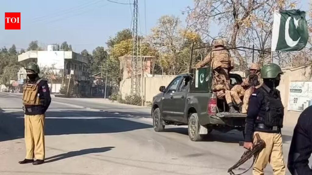 खैबर पख्तूनख्वा में समन्वित आतंकवादी हमले में 5 पाकिस्तानी पुलिसकर्मी मारे गए