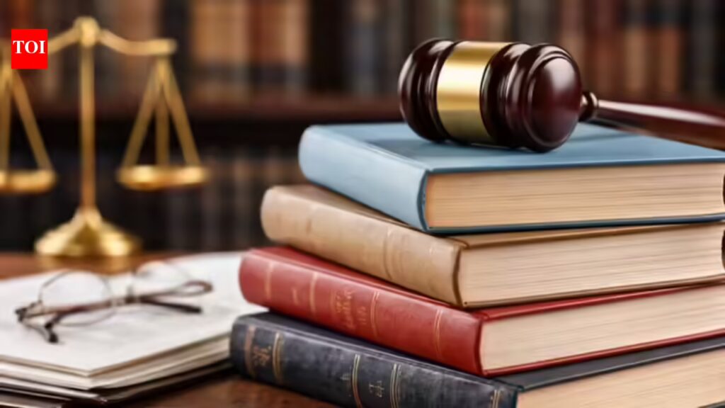 'न्यायपालिका को बदनाम नहीं होने देंगे': SC ने नई किताब पर NCERT की खिंचाई की, CJI ने लिया स्वत: संज्ञान 10 ‘न्यायपालिका को बदनाम नहीं होने देंगे’: SC ने नई किताब पर NCERT की खिंचाई की, CJI ने लिया स्वत: संज्ञान