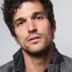 पॉल एंथनी केली: पॉल एंथोनी केली ने पत्नी सिड विडज़ीजेवस्की-केली के साथ पहले बच्चे का स्वागत किया |