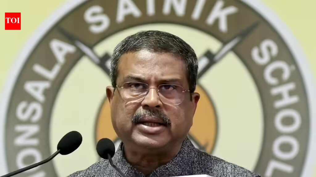 ‘हम न्यायपालिका का बहुत सम्मान करते हैं’: एडु मिन ने एनसीईआरटी पुस्तक विवाद पर खेद व्यक्त किया, कार्रवाई का वादा किया