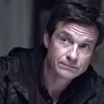 जेसन बेटमैन कम महत्वपूर्ण स्वीकारोक्ति के बाद अमांडा अंका के साथ दुर्लभ रेड कार्पेट उपस्थिति बनाते हैं