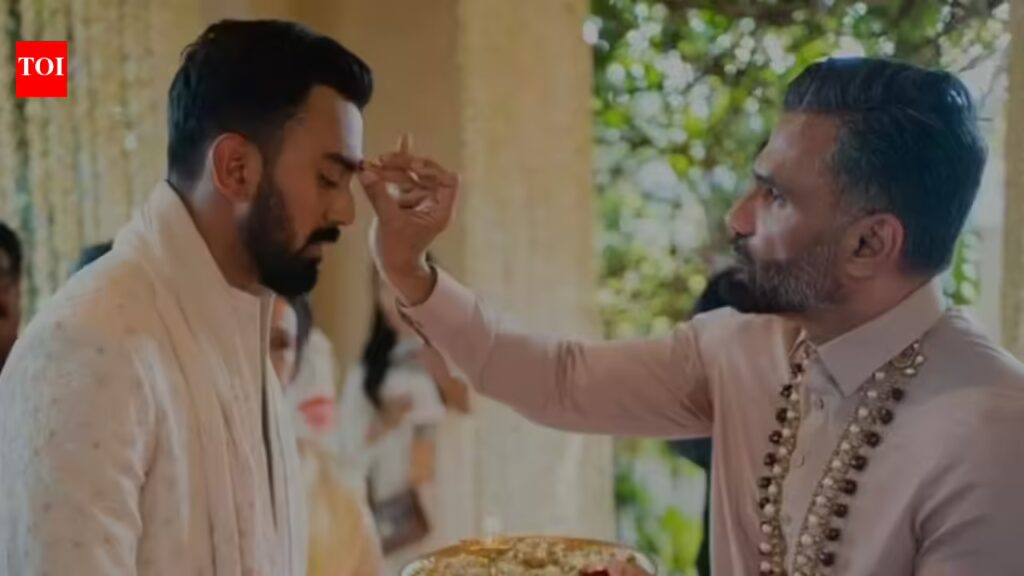 सुनील शेट्टी का कहना है कि जब केएल राहुल खेलते हैं तो वह क्रिकेट मैच नहीं देखते हैं: ‘वह मेरा बच्चा है, मैं चिंतित हो जाता हूं’ | हिंदी मूवी समाचार