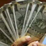 महंगाई भत्ते में बढ़ोतरी को लेकर चर्चाएं तेज हो गई हैं. केंद्रीय कर्मचारियों की है सरकार पर नजर, जानिए क्या हो सकता है फैसला? 4 महंगाई भत्ते में बढ़ोतरी को लेकर चर्चाएं तेज हो गई हैं. केंद्रीय कर्मचारियों की है सरकार पर नजर, जानिए क्या हो सकता है फैसला?