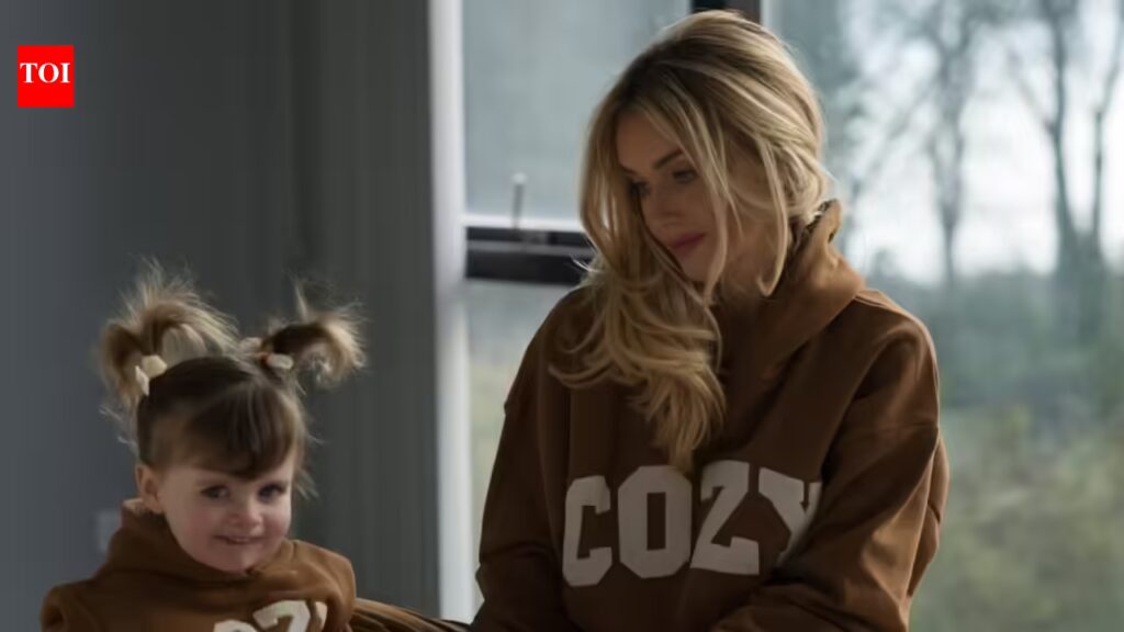 लॉरा एंडरसन ने दुबई से आश्वस्त करने वाला अपडेट साझा किया है क्योंकि क्षेत्रीय अशांति के कारण हवाईअड्डे में व्यवधान और सुरक्षा संबंधी चिंताएं बढ़ रही हैं 3 लॉरा एंडरसन ने दुबई से आश्वस्त करने वाला अपडेट साझा किया है क्योंकि क्षेत्रीय अशांति के कारण हवाईअड्डे में व्यवधान और सुरक्षा संबंधी चिंताएं बढ़ रही हैं