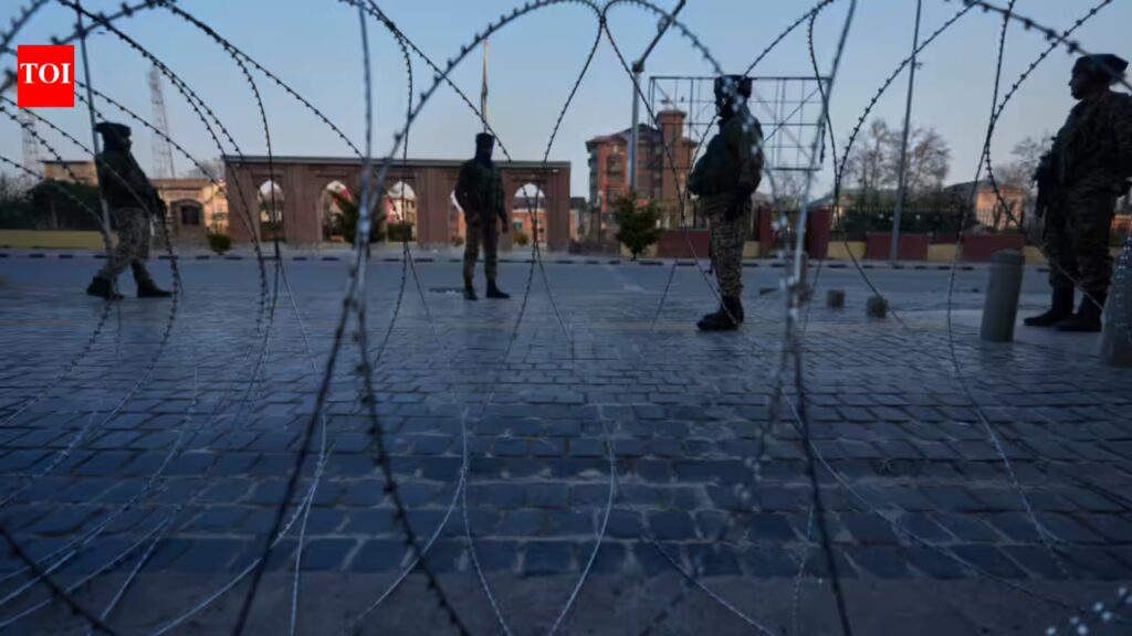 मध्य पूर्व में तनाव बढ़ने पर गृह मंत्रालय ने राज्यों को दी चेतावनी; कश्मीर में इंटरनेट पर रोक, सुरक्षा कड़ी