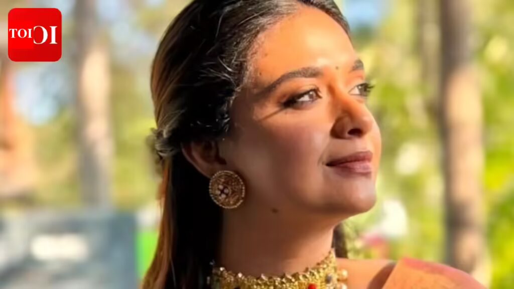 कीर्ति सुरेश हाउस: कोच्चि में कीर्ति सुरेश के खूबसूरत घर के अंदर: उनका और एंथोनी थैटिल का ‘फन हाउस’ |