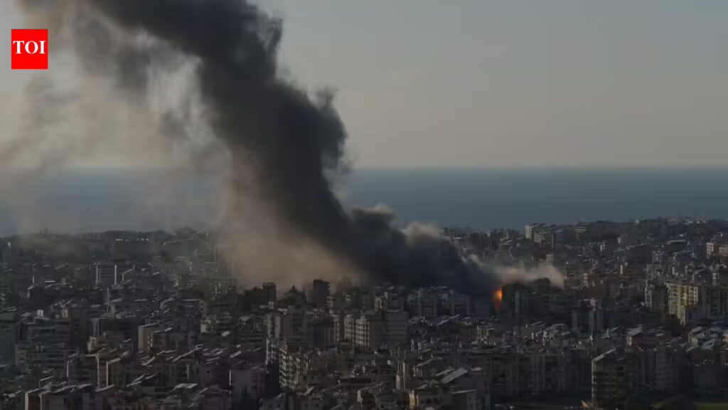 ख़त्म हो रही हैं अमेरिका की मिसाइलें? विशेषज्ञों ने ईरान में 10 दिनों तक संघर्ष जारी रहने पर कमी की चेतावनी दी है 1 ख़त्म हो रही हैं अमेरिका की मिसाइलें? विशेषज्ञों ने ईरान में 10 दिनों तक संघर्ष जारी रहने पर कमी की चेतावनी दी है