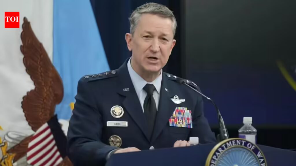 स्टॉक खाली या रणनीतिक चाल? शीर्ष अमेरिकी जनरल का कहना है कि ईरान कम मिसाइलें दागता है