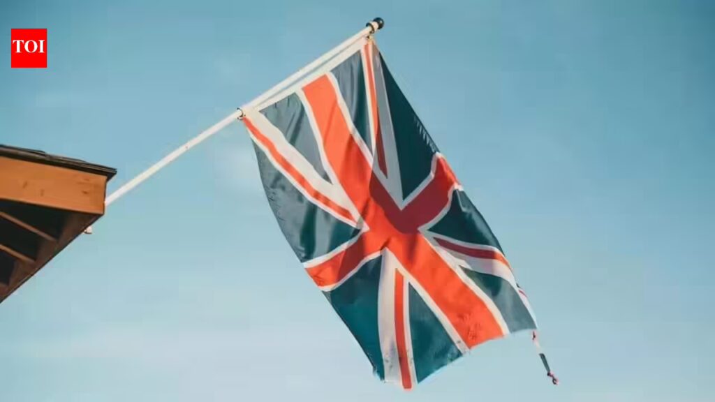 पीआईओ राजनयिक ने ब्रिटेन के विदेश कार्यालय की आलोचना करते हुए इस्तीफा दिया