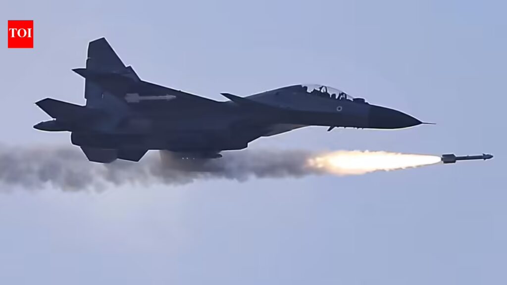 Su-30 MKI फाइटर जेट लापता: असम में विमान का रडार से संपर्क टूटा, IAF टीम तैनात