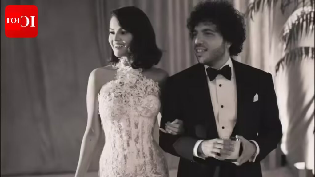 सेलेना गोमेज़ ने पति बेनी ब्लैंको को जन्मदिन की शुभकामनाएं देते हुए शादी की अनदेखी तस्वीरें साझा कीं |