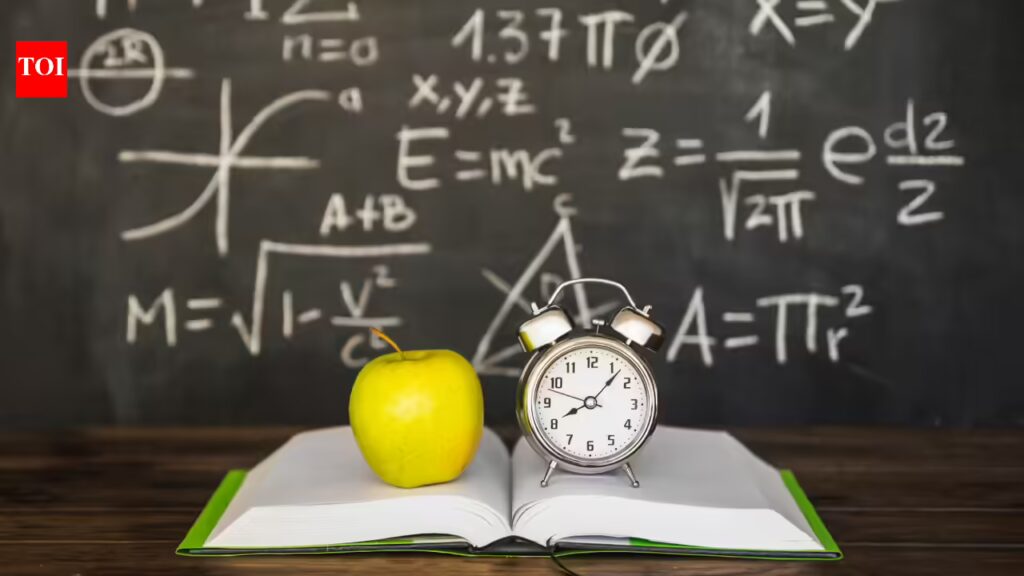 सीबीएसई कक्षा 12 गणित परीक्षा विश्लेषण: छात्रों को पेपर थोड़ा कठिन लगता है