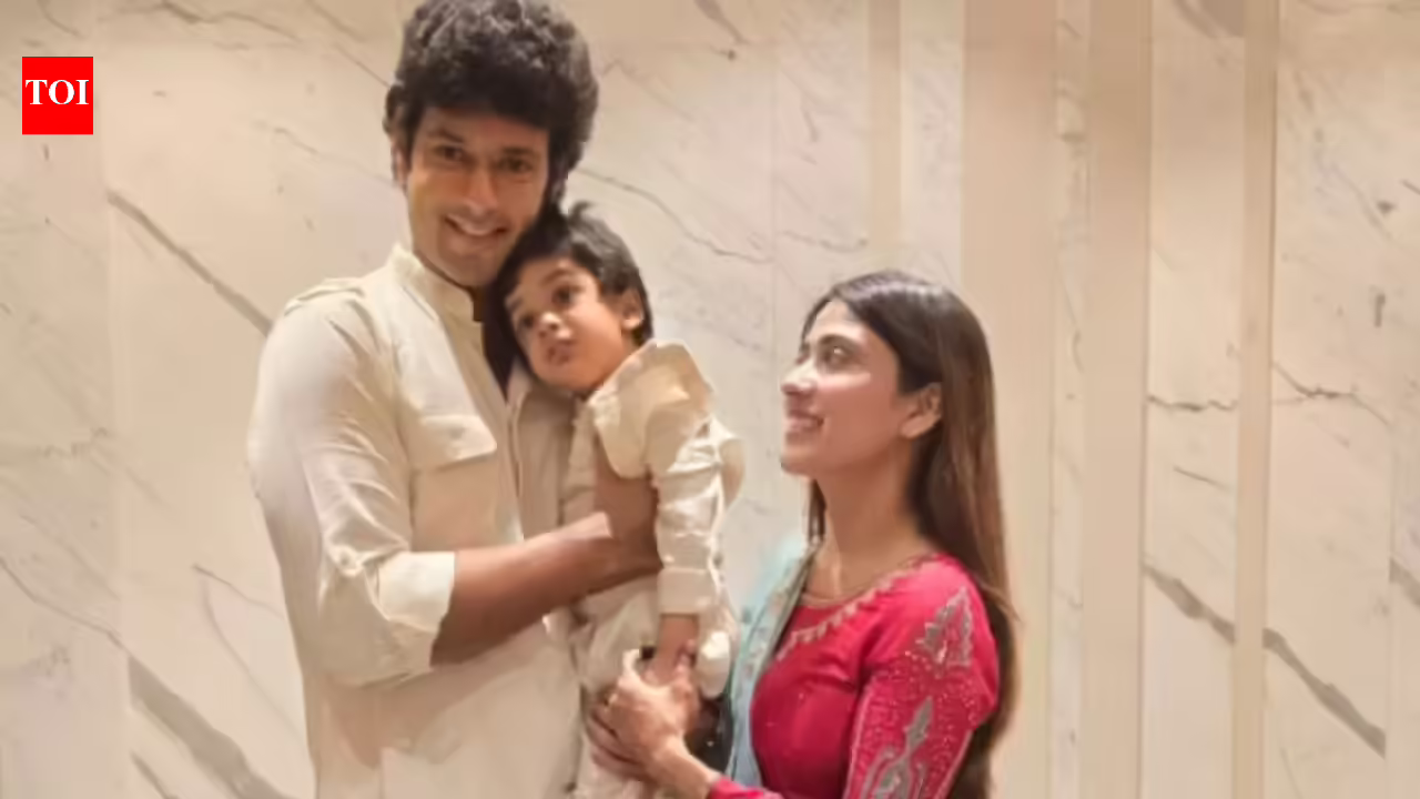 शानदार इंटीरियर और निजी जिम के साथ शिवम दुबे के मुंबई घर के अंदर