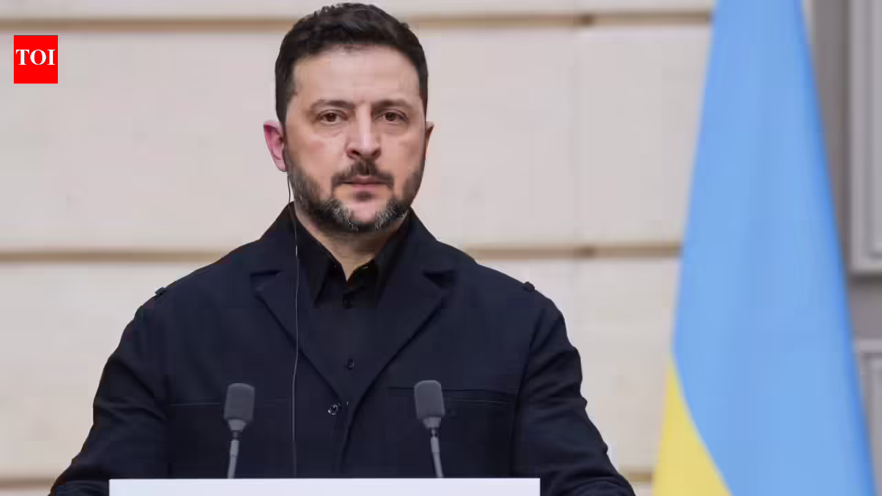 ‘निश्चित रूप से शांति में मदद नहीं कर रहा’: रूसी तेल प्रतिबंधों को कम करने के अमेरिकी कदम पर ज़ेलेंस्की