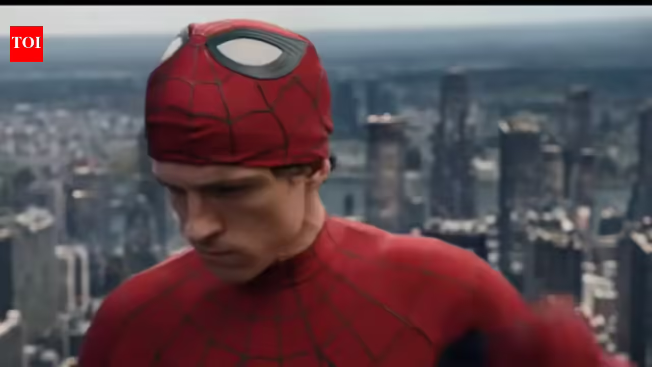 'स्पाइडर-मैन: ब्रांड न्यू डे' का आधिकारिक ट्रेलर जारी: टॉम हॉलैंड उर्फ पीटर स्ट्राइक्स बैक टू प्रोटेक्ट सिटी, नेटिज़न्स रिएक्ट्स - वीडियो | 2 ‘स्पाइडर-मैन: ब्रांड न्यू डे’ का आधिकारिक ट्रेलर जारी: टॉम हॉलैंड उर्फ पीटर स्ट्राइक्स बैक टू प्रोटेक्ट सिटी, नेटिज़न्स रिएक्ट्स – वीडियो |