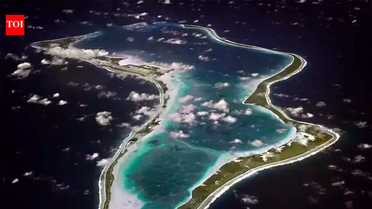 ईरान ने डिएगो गार्सिया में अमेरिका, ब्रिटेन के सैन्य ठिकानों पर 2 बैलिस्टिक मिसाइलें दागीं 8 ईरान ने डिएगो गार्सिया में अमेरिका, ब्रिटेन के सैन्य ठिकानों पर 2 बैलिस्टिक मिसाइलें दागीं