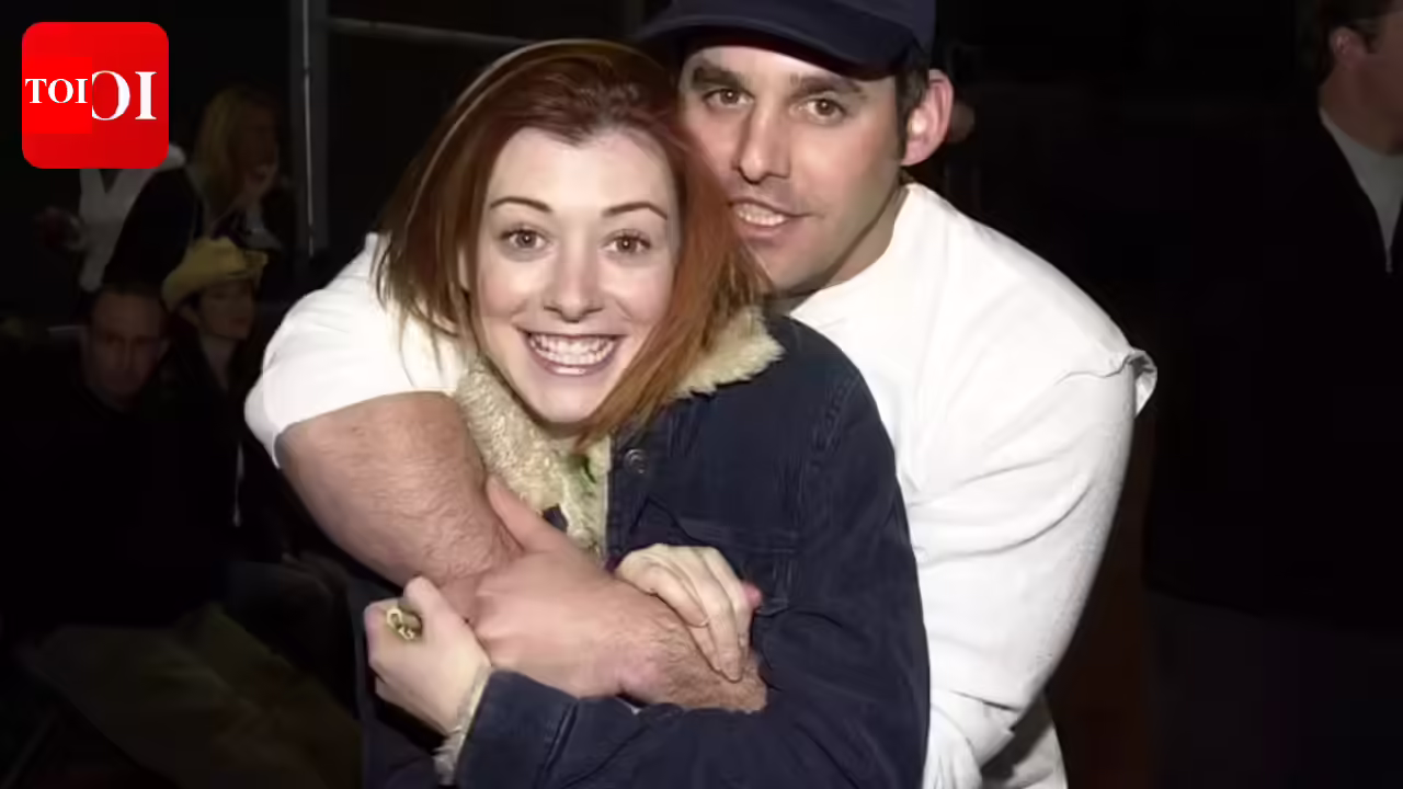 निकोलस ब्रेंडन की मृत्यु समाचार: निकोलस ब्रेंडन का निधन: सारा मिशेल गेलर को मार्मिक श्रद्धांजलि | 1 निकोलस ब्रेंडन की मृत्यु समाचार: निकोलस ब्रेंडन का निधन: सारा मिशेल गेलर को मार्मिक श्रद्धांजलि |