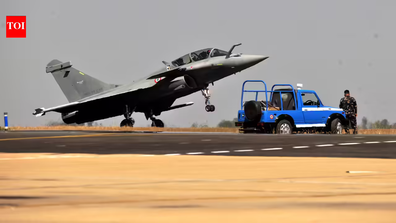 114 राफेल, 60 एमटीए विमान, AEW&C सौदे 2026-27 में पूरे होंगे: रक्षा मंत्रालय ने संसदीय पैनल से कहा