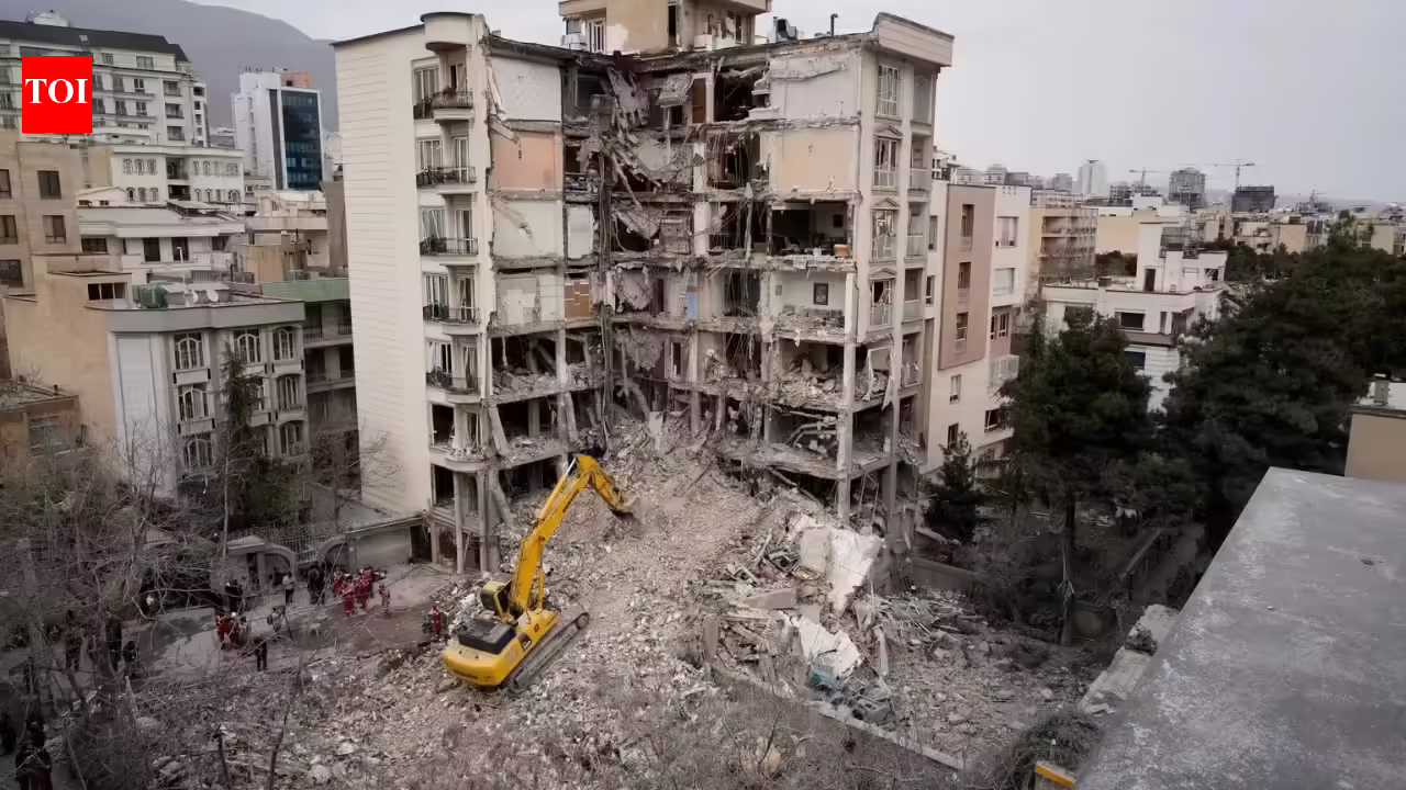 'एकतरफा और अनुचित': ईरान ने ट्रंप के 15 सूत्री शांति प्रस्ताव की आलोचना की, राजनयिक दरवाजे खुले रखे 3 ‘एकतरफा और अनुचित’: ईरान ने ट्रंप के 15 सूत्री शांति प्रस्ताव की आलोचना की, राजनयिक दरवाजे खुले रखे