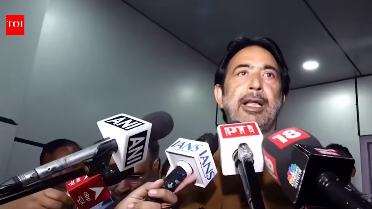 ‘कोई सीट खाली नहीं’: ‘बड़े नेता’ के साथ ममता का मुकाबला करेगी कांग्रेस, बंगाल चुनाव में सभी 294 सीटों पर लड़ेगी चुनाव