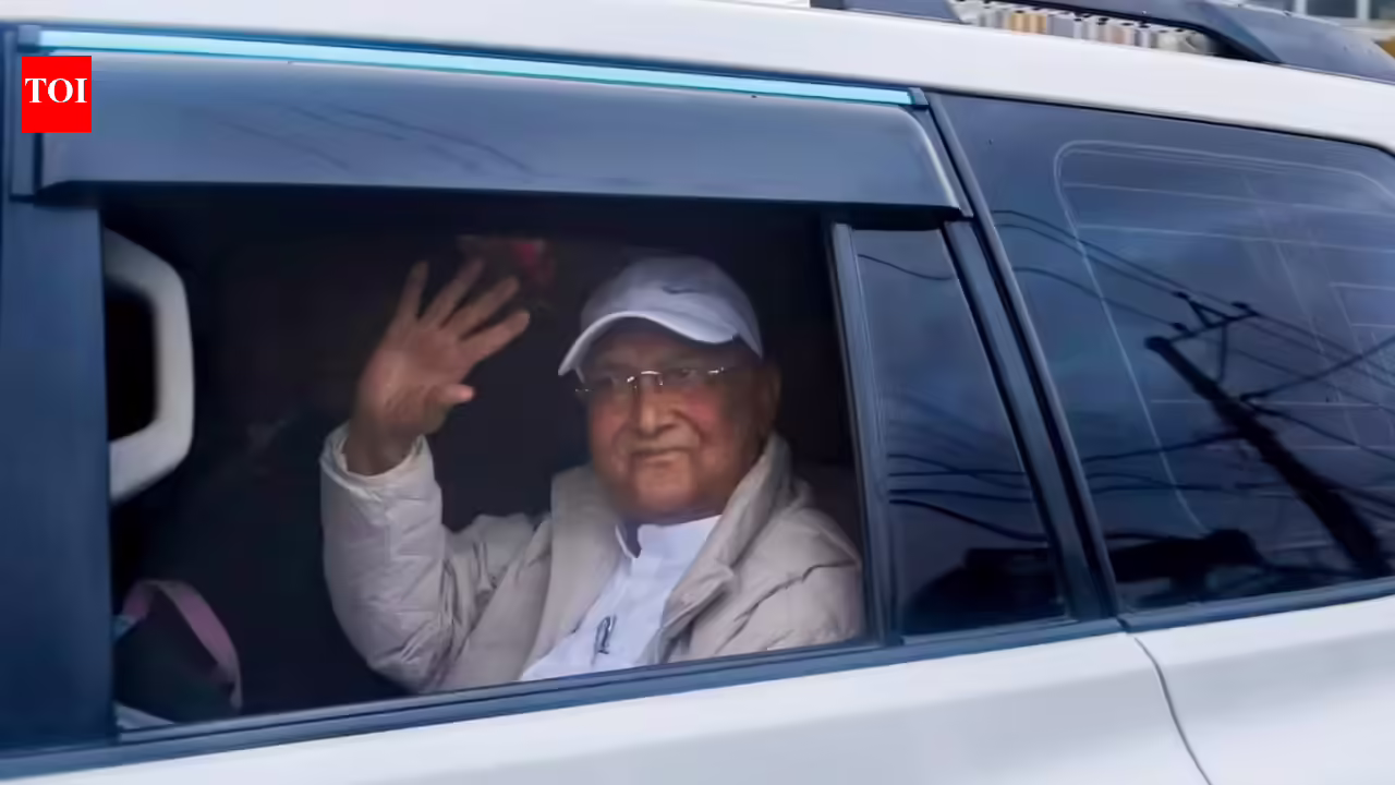 ‘धड़का शिकायत’: गिरफ्तारी के एक दिन बाद नेपाल के पूर्व पीएम ओली अस्पताल में भर्ती