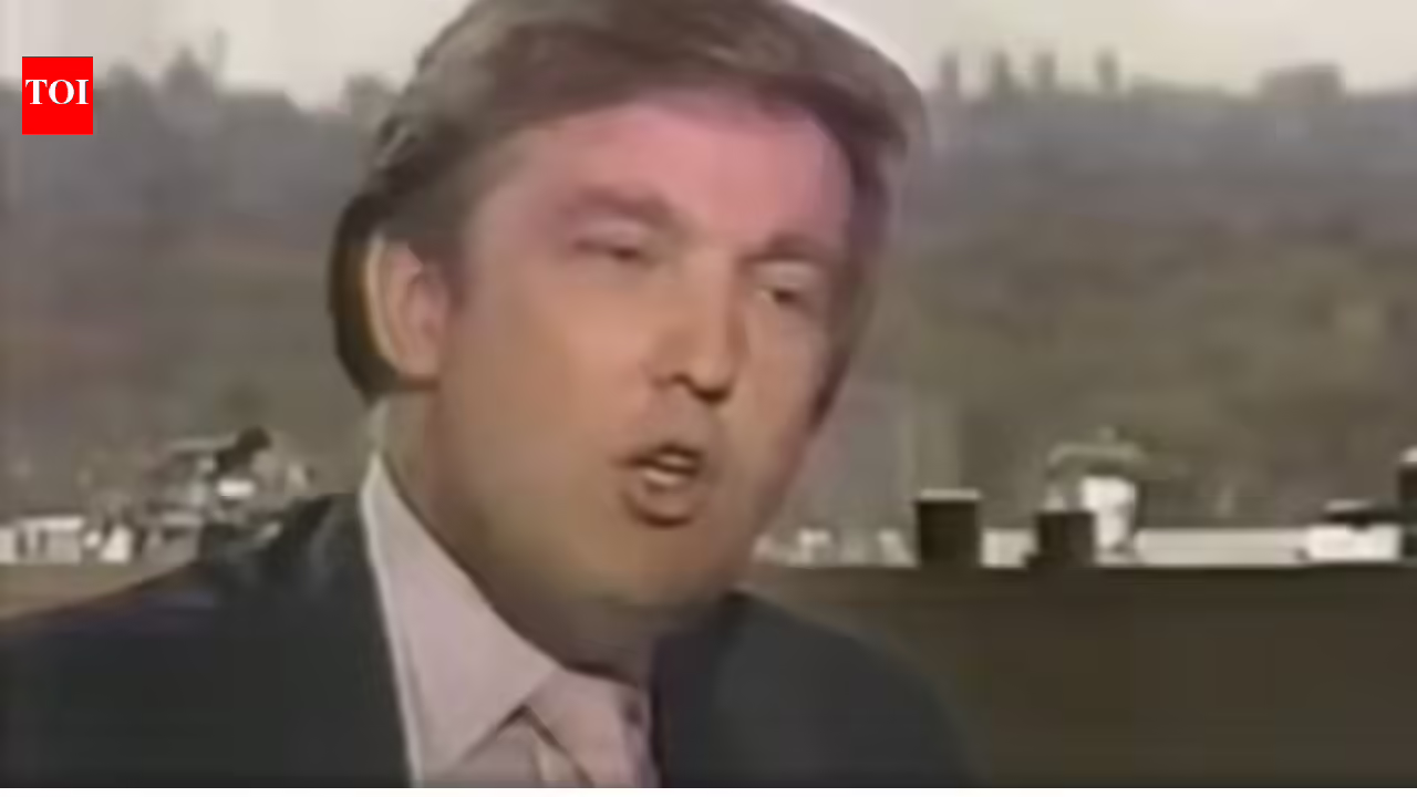 'उनके तेल प्रतिष्ठानों को जब्त करें': ट्रम्प ने ईरान के खिलाफ अपना 1987 का साक्षात्कार साझा किया - देखें 4 ‘उनके तेल प्रतिष्ठानों को जब्त करें’: ट्रम्प ने ईरान के खिलाफ अपना 1987 का साक्षात्कार साझा किया – देखें