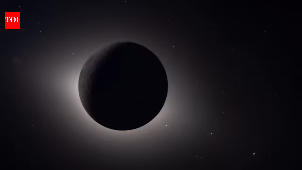 आर्टेमिस II दल चंद्रमा के सुदूर भाग पर उड़ते हुए सूर्य ग्रहण को कैद कर लेता है; फ्रेम में मंगल ग्रह दिखाई दिया