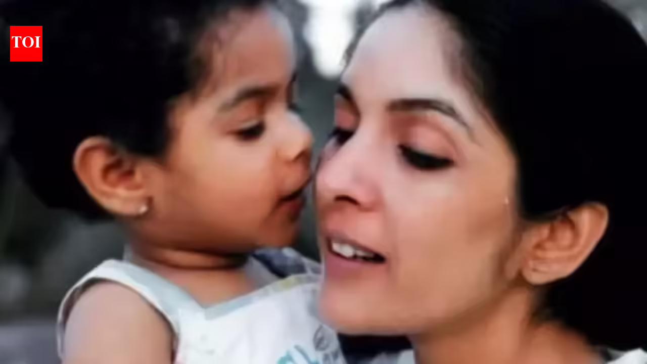 जब मसाबा गुप्ता का जन्म हुआ तो नीना गुप्ता के पास सिर्फ 500 रुपये थे। 3000 और सी-सेक्शन डिलीवरी का खर्च उठाने में असमर्थ: ‘शुक्र है कर प्रतिपूर्ति..’ |