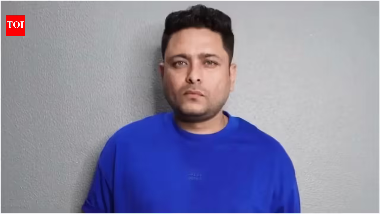 ‘धुरंधर’ अभिनेता आदित्य उप्पल मानते हैं कि वह उन्हें वीसीआर पर देखकर बड़े हुए हैं: ‘उनके बगल में खड़ा होना एक उपलब्धि जैसा महसूस हुआ’ |