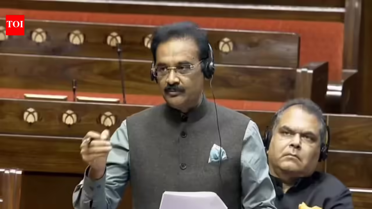 'पंजाब चुनाव की तैयारी शुरू हो गई है': राघव चड्ढा की जगह लेने वाले आप सांसद के खिलाफ ईडी की कार्रवाई पर केजरीवाल 1 ‘पंजाब चुनाव की तैयारी शुरू हो गई है’: राघव चड्ढा की जगह लेने वाले आप सांसद के खिलाफ ईडी की कार्रवाई पर केजरीवाल