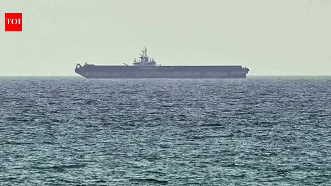 अमेरिकी नाकाबंदी: पिछले तीन दिनों में किसी भी ईरानी जहाज को होर्मुज जलडमरूमध्य पार करने की अनुमति नहीं दी गई, 10 को वापस भेजा गया