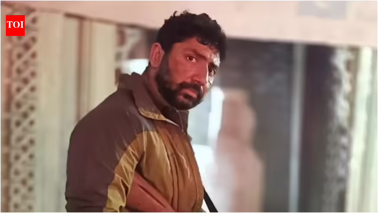 मुस्तफा अहमद: ‘धुरंधर 2’ स्टार मुस्तफा अहमद ने हमजा के बाहर निकलने के बाद प्रशंसकों के सवालों का जवाब दिया: ‘पाकिस्तान पर कब्ज़ा कर सकते हैं, वास्तव में इसे बेहतर तरीके से चला सकते हैं’ | हिंदी मूवी समाचार