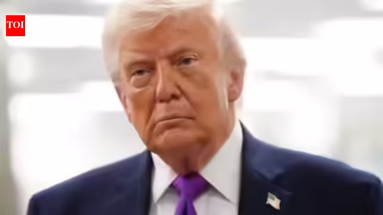 व्हाइट हाउस कॉरेस्पॉन्डेंट्स डिनर के दौरान गोलियां चलने के बाद ट्रंप को बर्खास्त कर दिया गया था