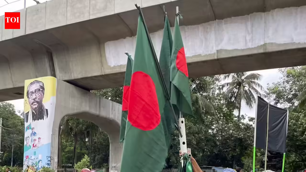 बांग्लादेश में हिंदू मंदिर के संरक्षक का शव पेड़ से लटका मिला, जांच जारी