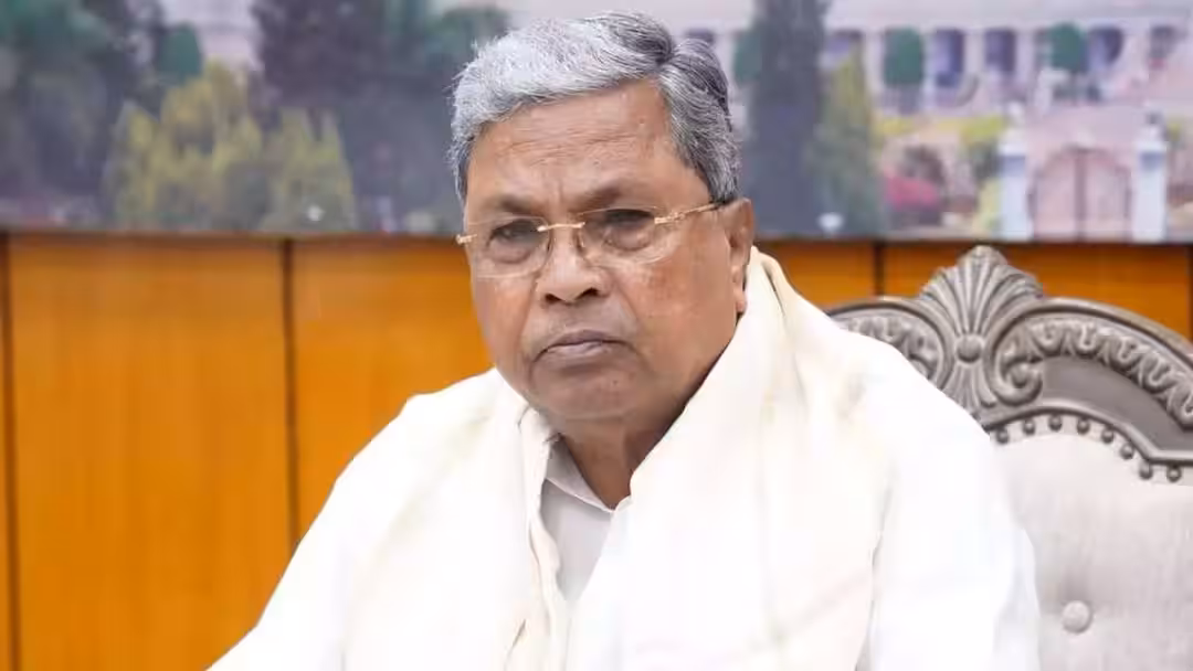 कुर्सी छोड़ो… दिल्ली चलो! सिद्धारमैया को राहुल गांधी का सीधा संदेश, क्या बदलेगा कर्नाटक का किंग?