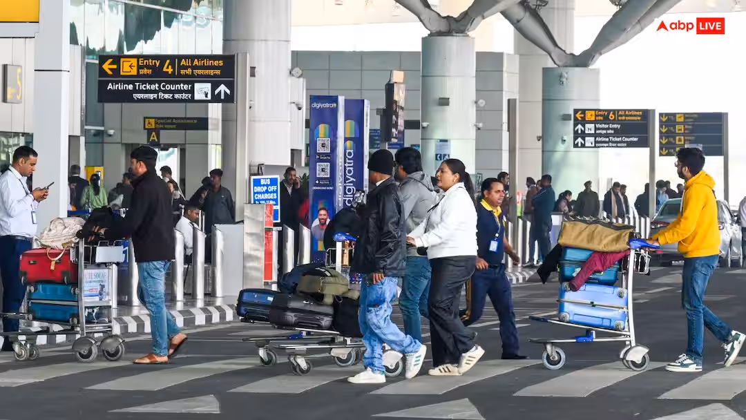 आंधी-तूफान का फ्लाइट पर असर, दिल्ली एयरपोर्ट की सलाह- एयरलाइन से करें संपर्क, मेट्रो का करें इस्तेमाल