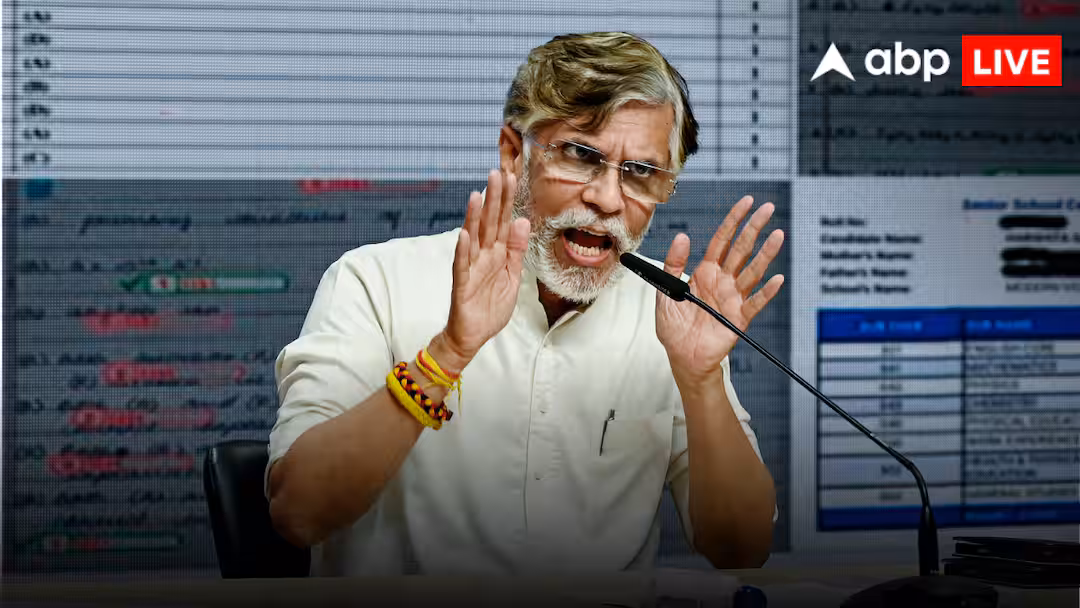 ‘ऑपरेशन सिंदूर में 6 जवानों का बलिदान छिपाकर…’, राजनाथ सिंह के संसद वाले भाषण का जिक्र कर बोले पवन खेड़ा