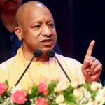 CM Yogi के प्रिंसिपल सेक्रेटरी को कितनी मिलती है सैलरी, इस पद तक कैसे पहुंचते हैं IAS?