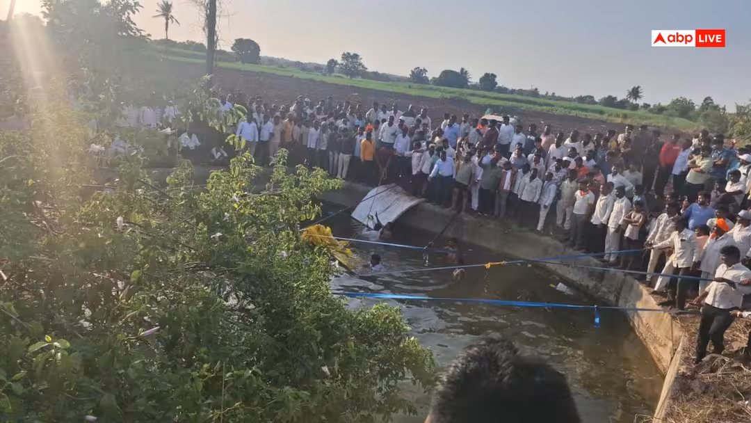 महाराष्ट्र के पंढरपुर में दर्दनाक हादसा, श्रद्धालुओं से भरी पिकअप वैन कुएं में गिरी, 8 लोगों की मौत