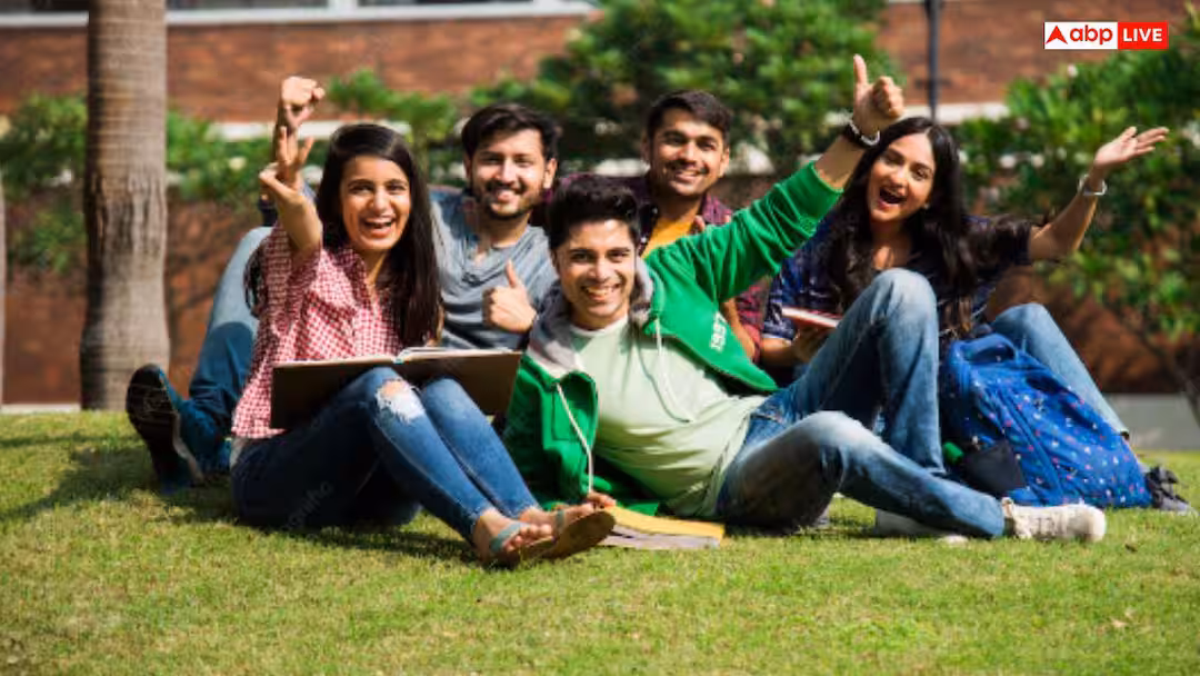 कॉलेज का पहला साल आसान बनाना है, तो पहले दिन से अपनाएं ये 5 आदतें