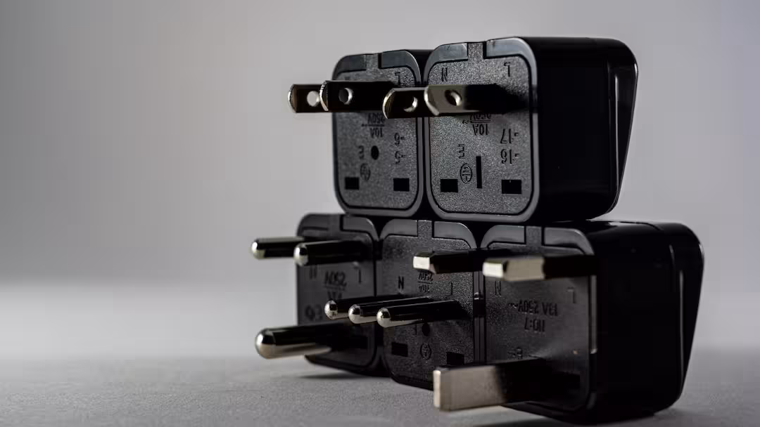 एक छोटी सी गलती से बढ़ सकता है शॉर्ट सर्किट का खतरा! जानें कैसे Smart Plug बढ़ा देता है लोगों की मुसीबत