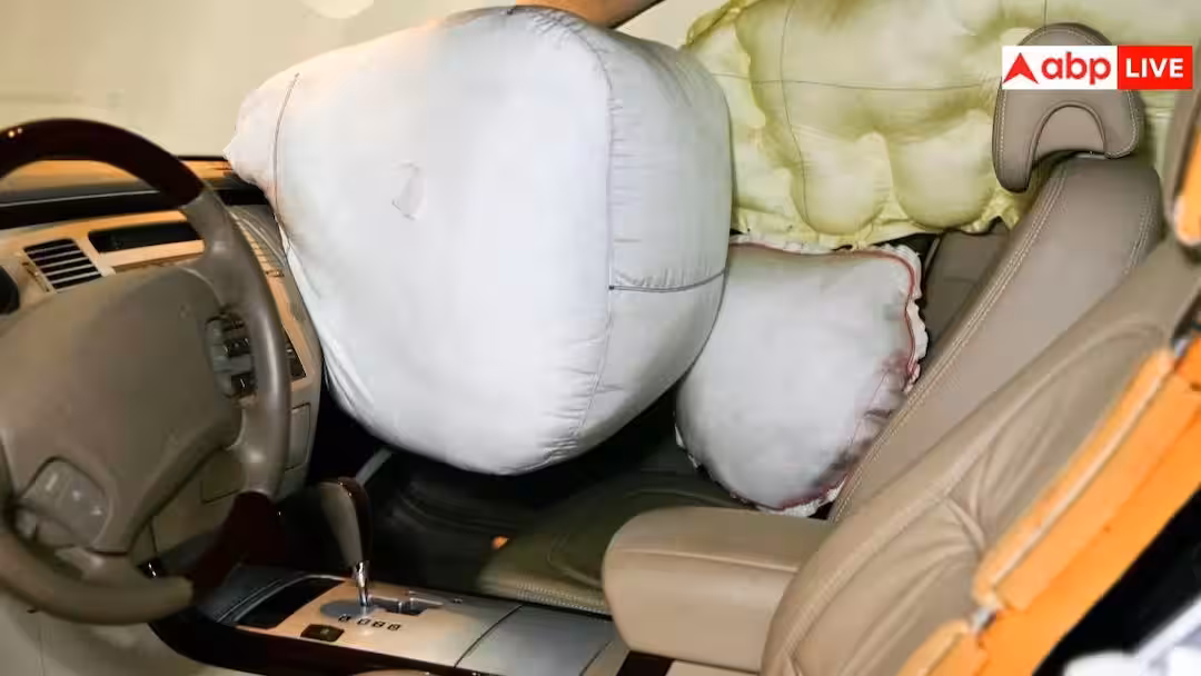 Airbag के अंदर आखिर होता क्या है, जानें कैसे बचती है आपकी जान?